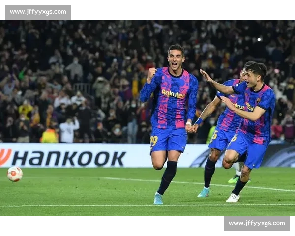 那不勒斯与巴塞罗那激战回顾 经典对决再现足球魅力