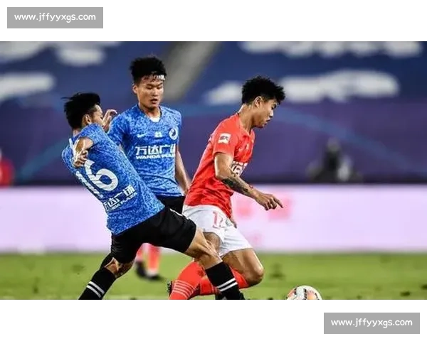 活塞鏖战76人青春风暴对决巨星经验赛场火花四溅攻防博弈引爆关注焦点