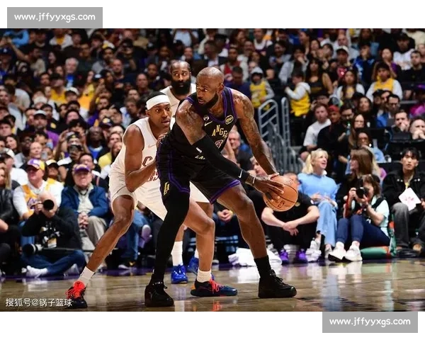 雄鹿湖人强强对话字母哥詹姆斯巅峰碰撞引爆焦点之战全联盟瞩目夜